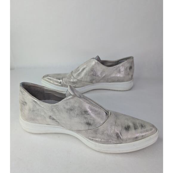 Fred Segal Feet Silver Leather Pointed Womens Size 40 US 9 Slip On Sneaker Shoe - Picture 3 of 10